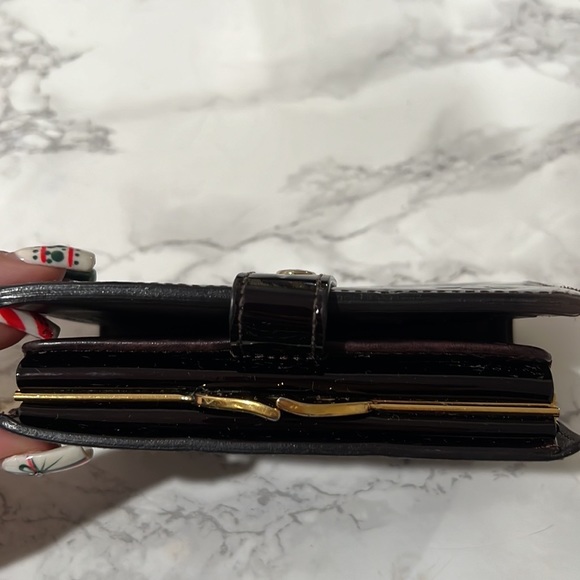 Louis Vuitton Vernis french Wallet - Picture 6 of 8